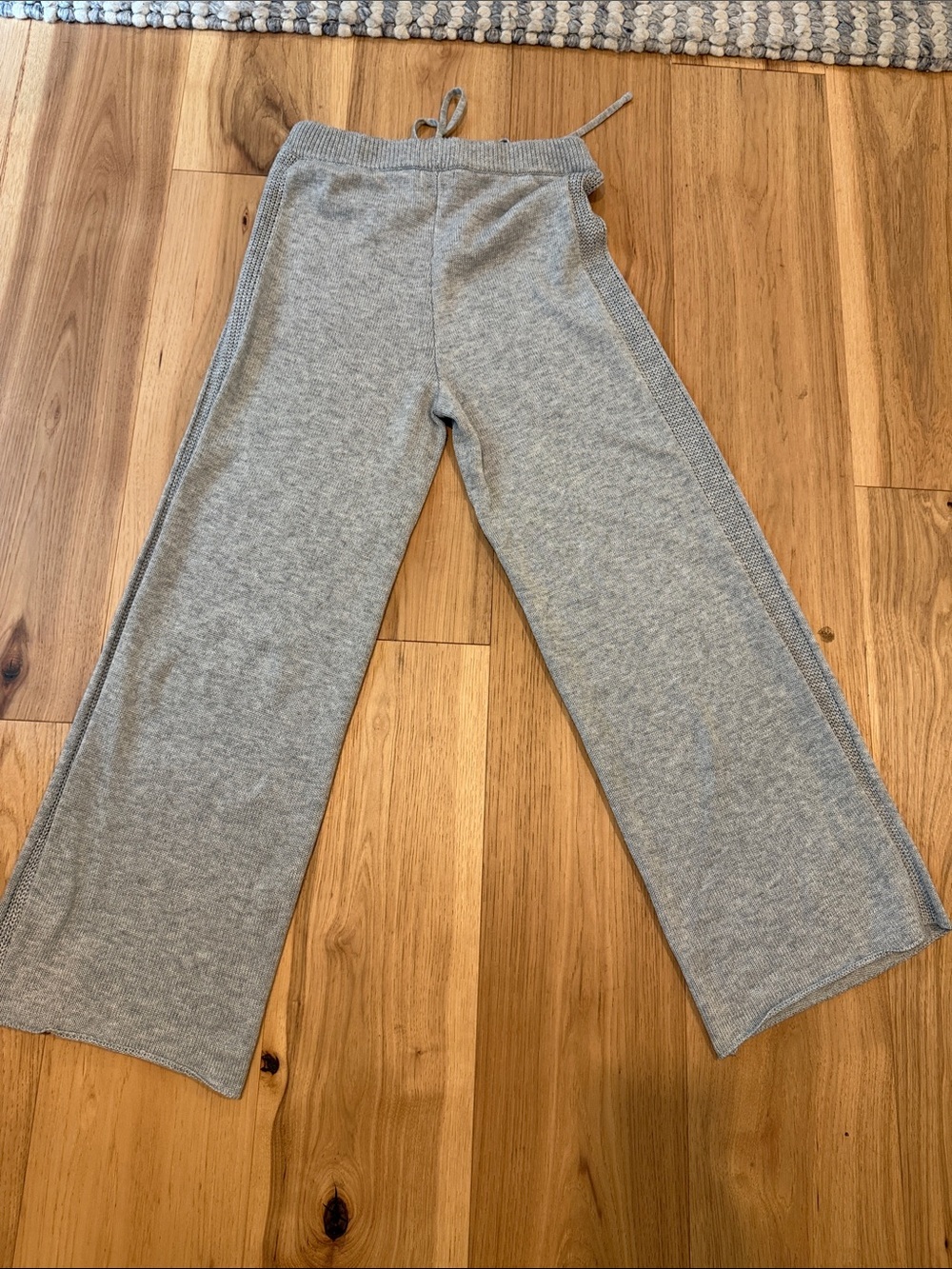 Mod Ref Gray Knit Set - Picture 9 of 9